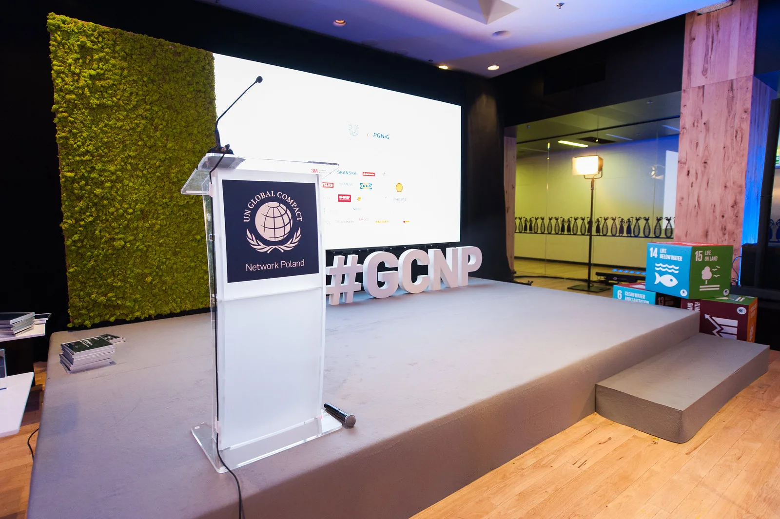 GCNP - Gala UN Day