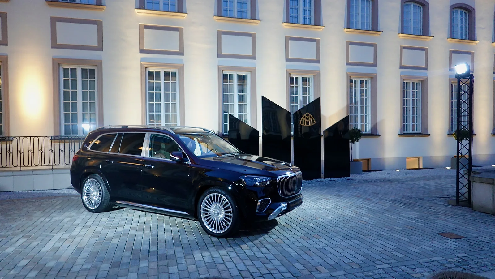 Mercedes-Maybach EQS SUV — polska premiera