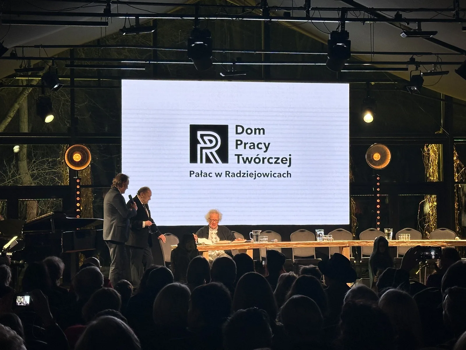 Spotkanie z Józefem Wilkoniem — Pałac w Radziejowicach