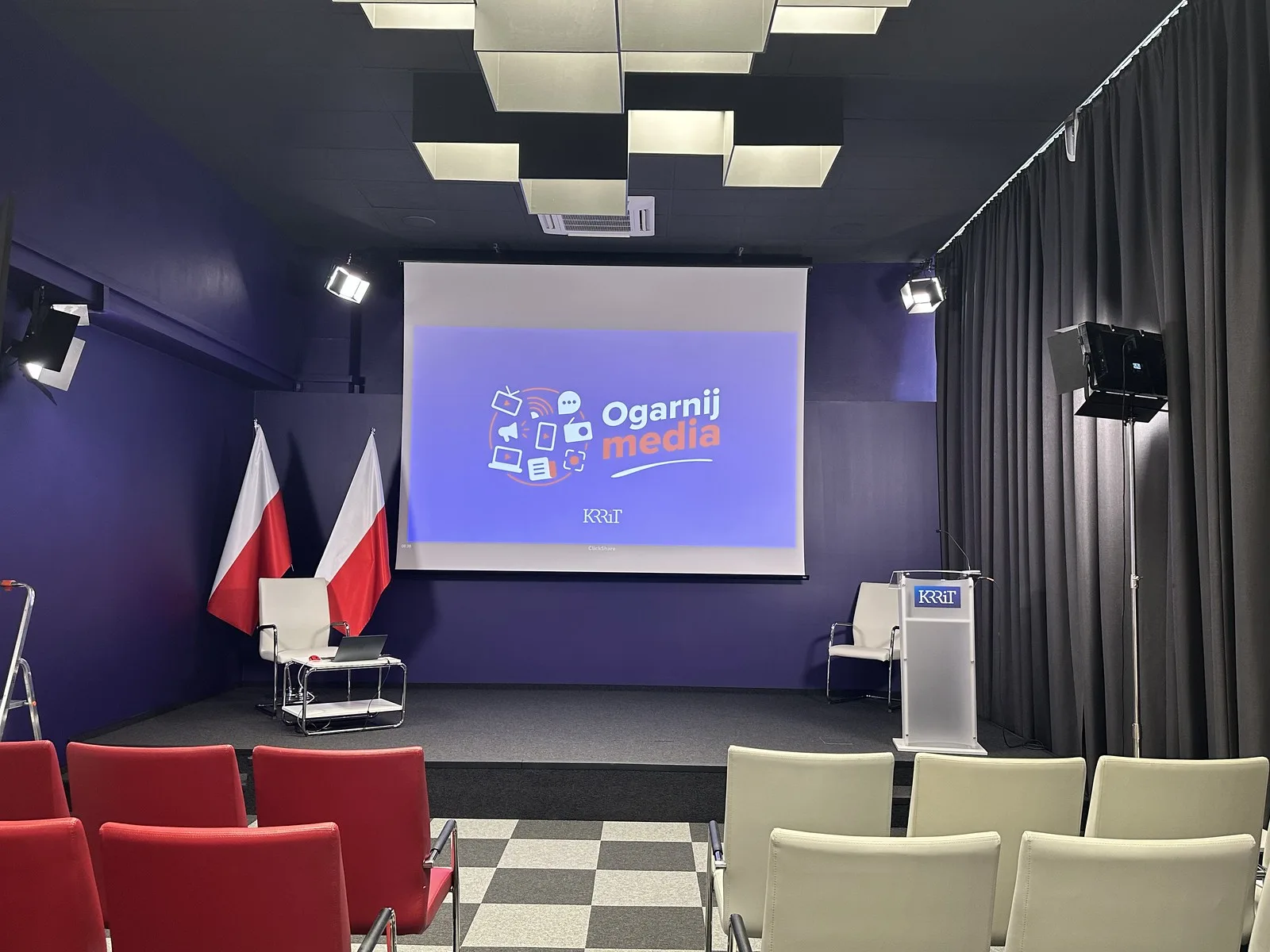 Szkolenie hybrydowe — Krajowa Rada Radiofonii i Telewizji