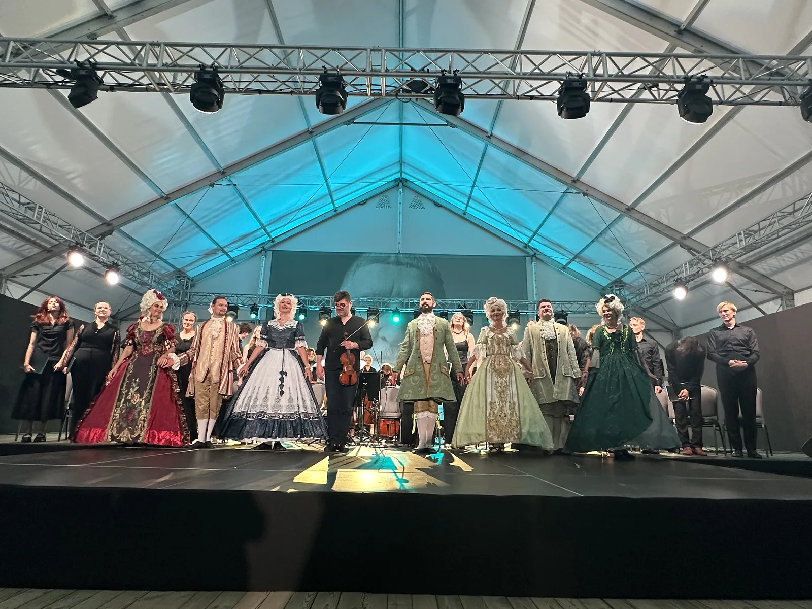 Opera „Dydona i Eneasz” — Pałac Radziejowice